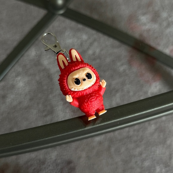 3D Printed. Red Labubu Keychain - Picture 1 of 6
